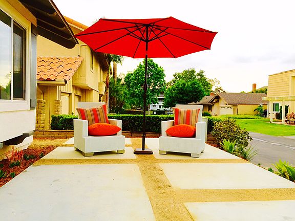 Front Patio w Water Views!