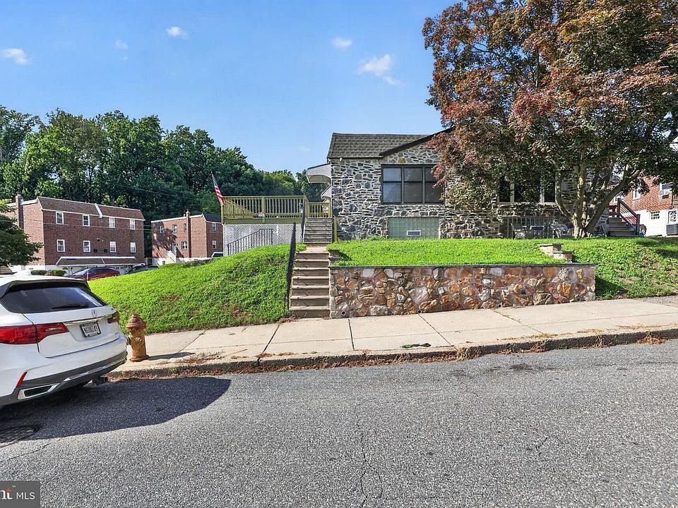 1st image of 601 Colebrook Rd