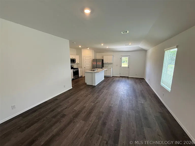 11822 S 279th East Ave — Photo 6