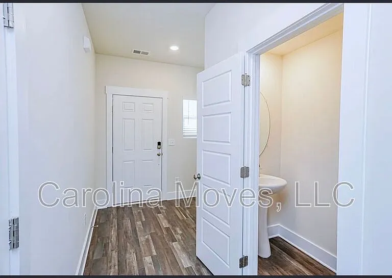 609 Purteview Pl — Photo 2