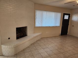 2825 McRay Ave APT B, Springdale, AR 72762