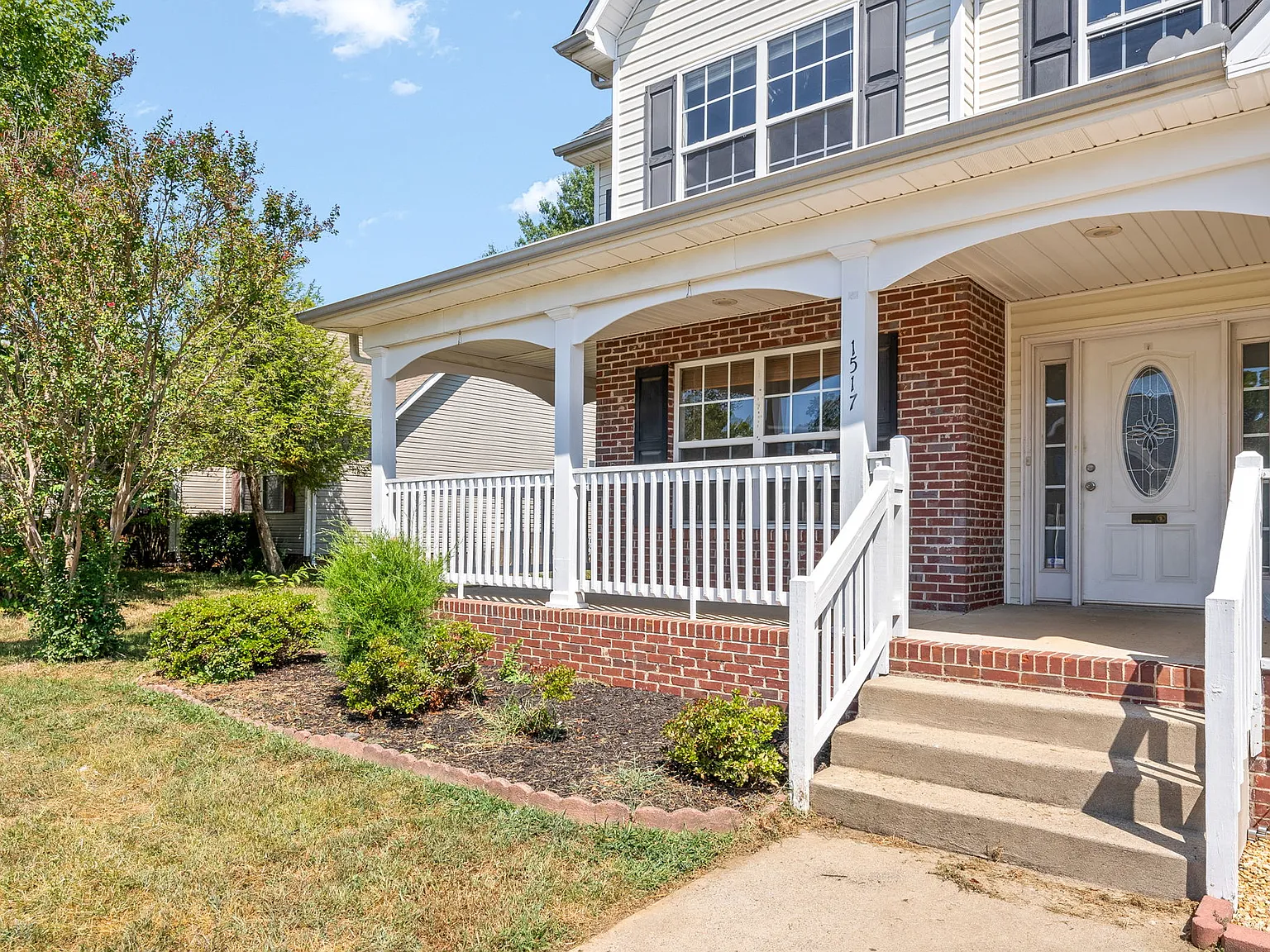 4 bed, 2.5 bath, 2248 sqft, $2,100 — Photo 3