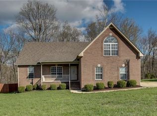 4096 Summit Dr, Greenbrier, TN 37073
