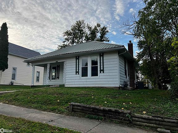 2nd image of 1230 Laurel St