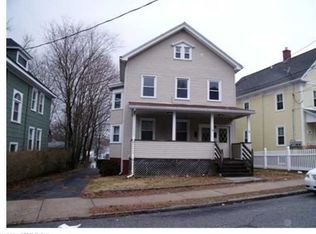 16 Center St, New London, CT 06320