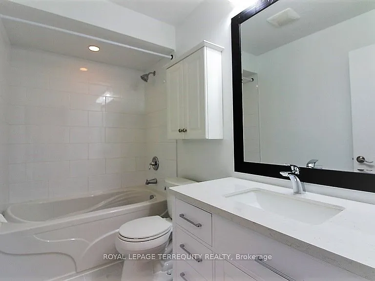 701 Burnhamthorpe Rd #103 — Photo 4