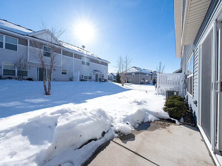 3261 Lakewood Trl — Photo 24