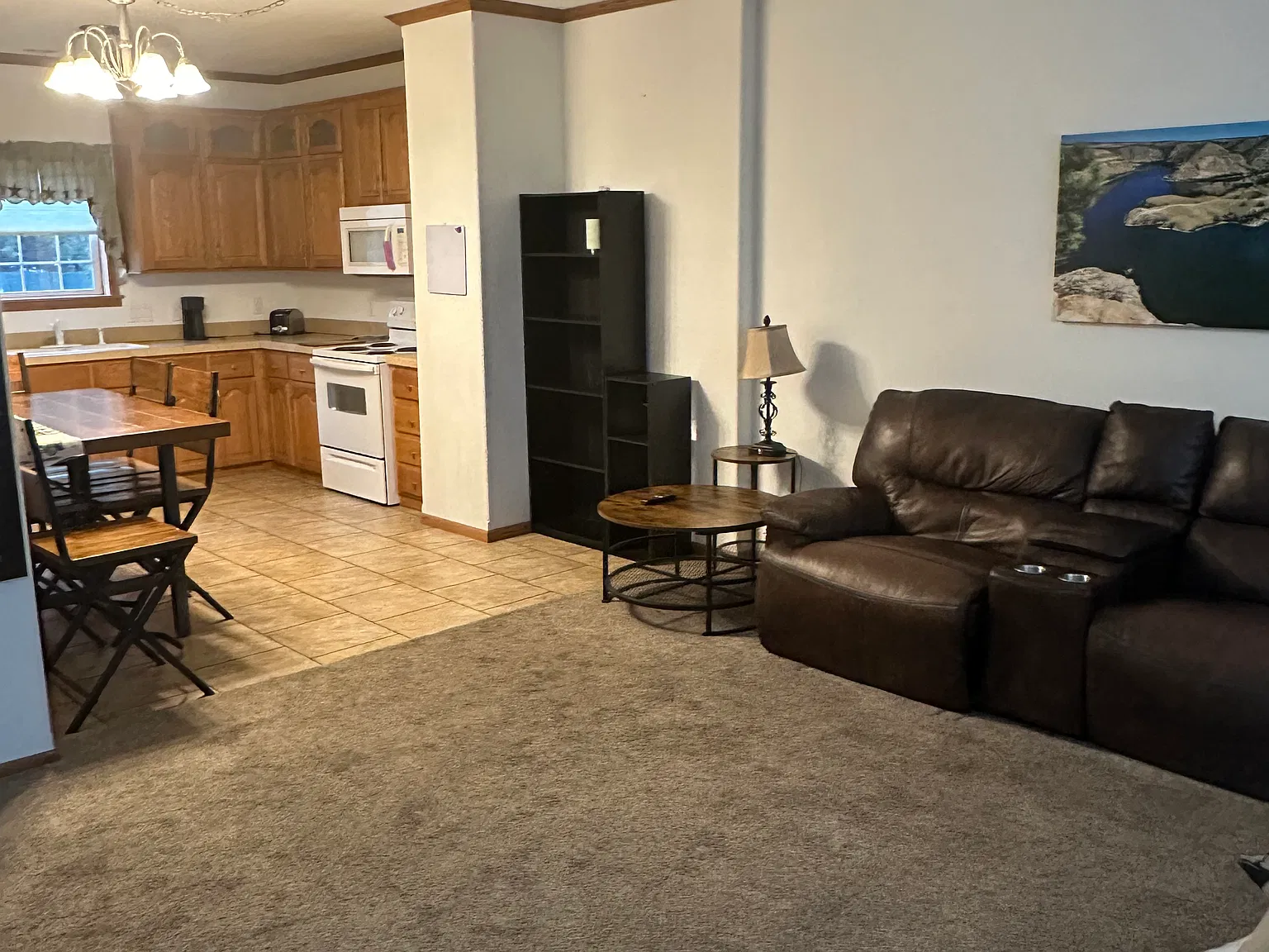 3 bed, 2.5 bath, 1440 sqft, $1,500 — Photo 4