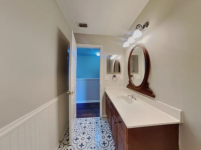 925 Indian River Rd — Photo 11