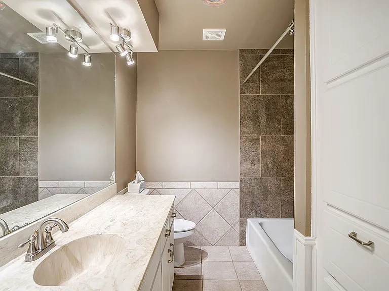 2400 Westpark Way Cir — Photo 18
