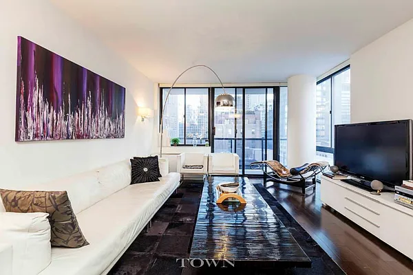 Rented by Town Residential | media 2