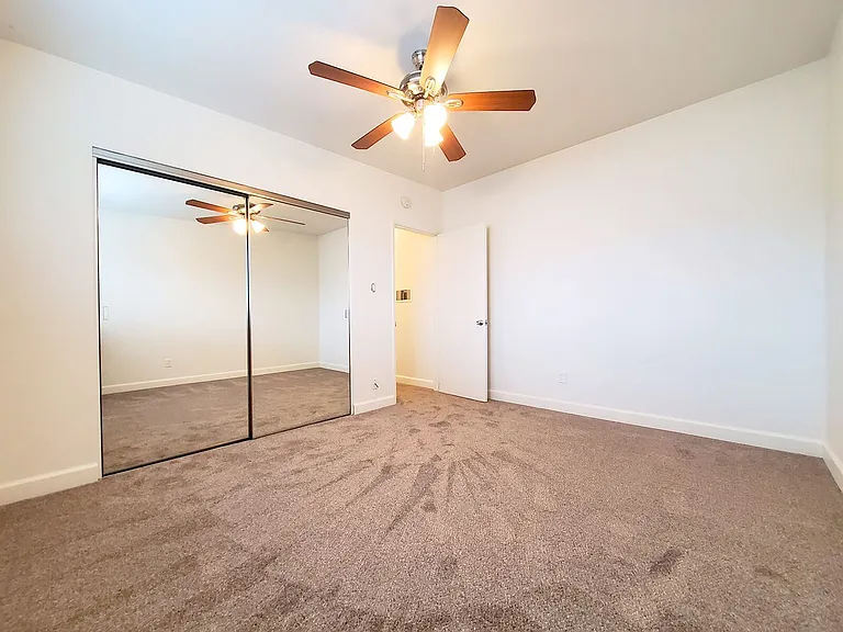 1465 Grand Ave — Photo 100