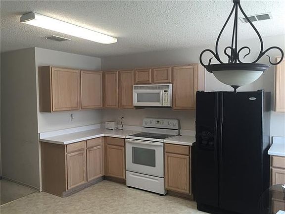 3rd image of 3837 Foxhound Ln