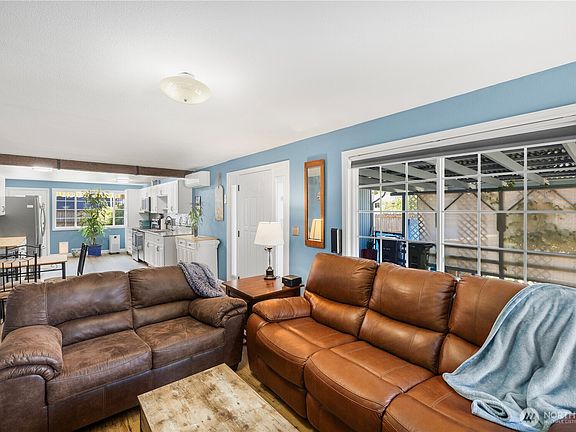 3rd image of 5636 N 40th Street