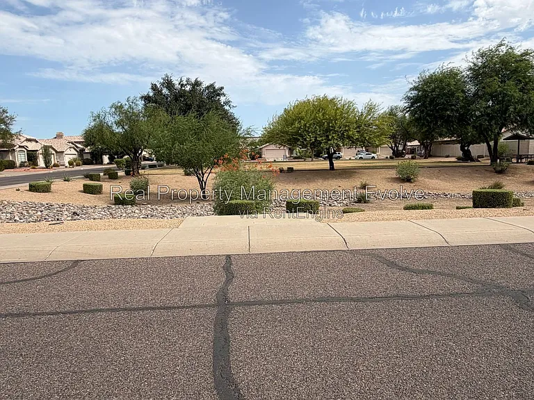 2227 E Edna Ave — Photo 34