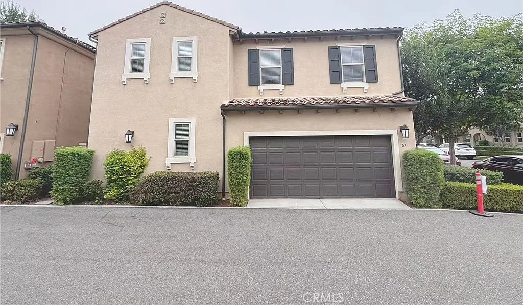 3 bed, 2.5 bath, 1790 sqft, $4,800 — Photo 1