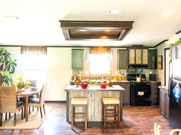 4th image of 2243 Bear Springs Dr