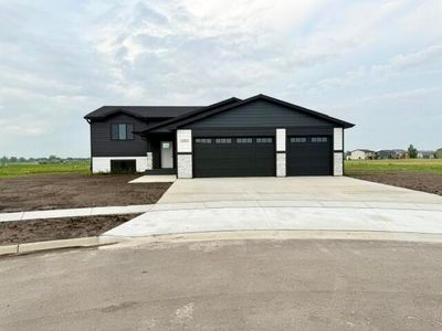 3303 Northview Ln N, Aberdeen, SD, 57401