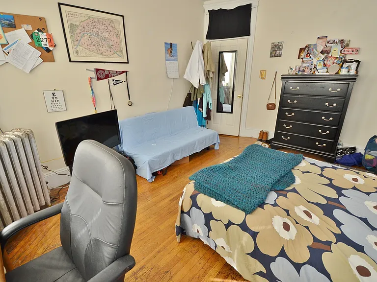 56 Queensberry St #4 — Photo 14