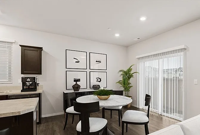 18725 Emmons Ct E — Photo 13