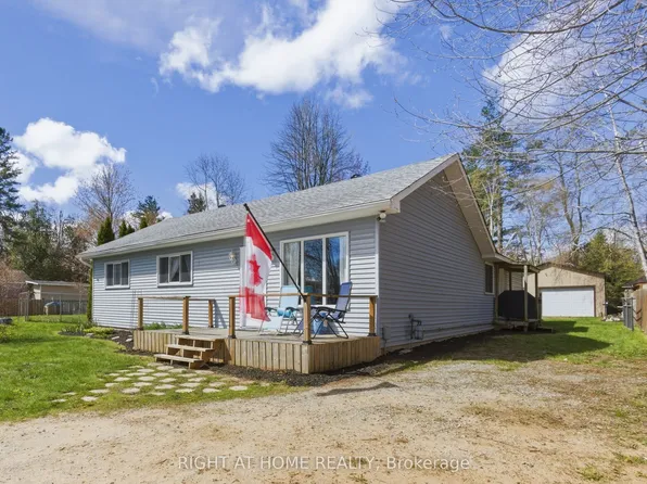 2432 Wallace Ave, Innisfil, ON L9S 2G5