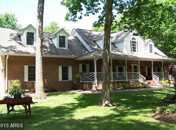 2nd image of 8 River Bluffs Dr