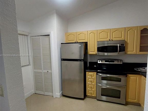 5th image of 9889 Nob Hill Ln #7889