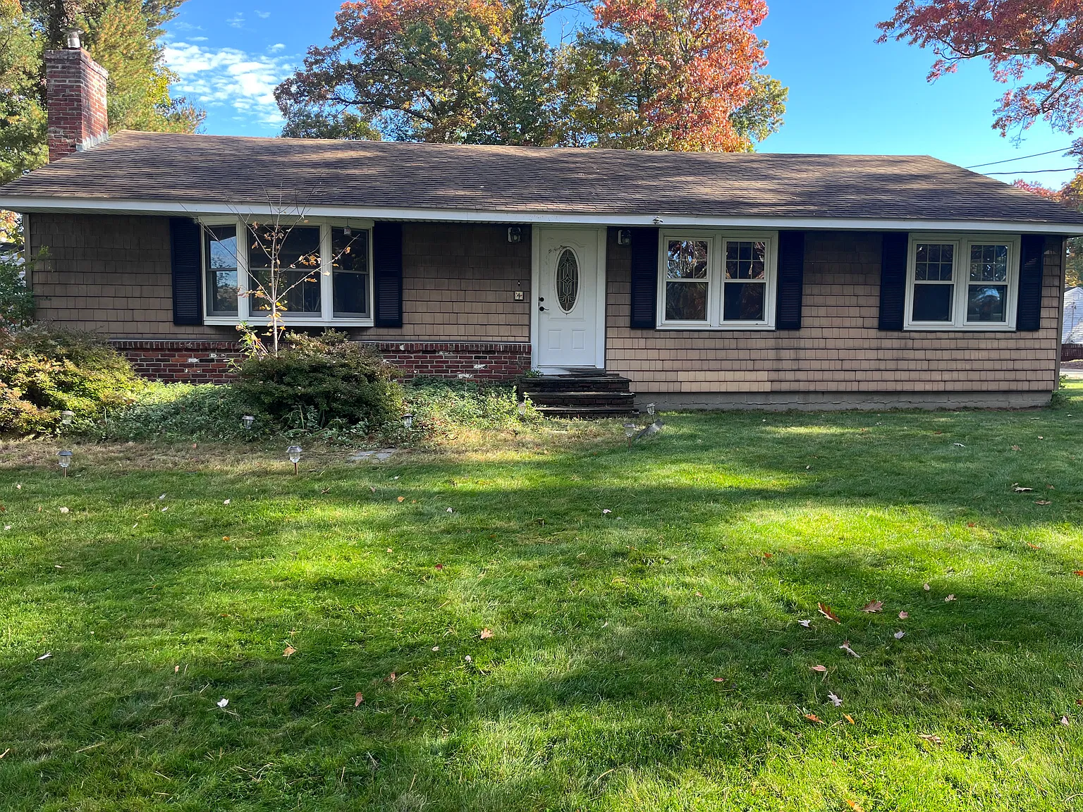 4 bed, 1.5 bath, $3,500 — Photo 1