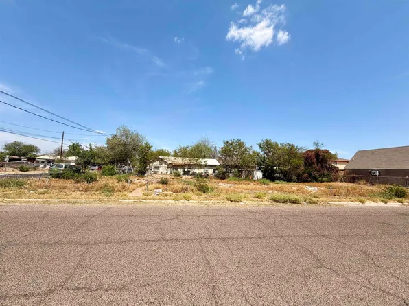 1020 Jackson St, Laredo, TX 78040