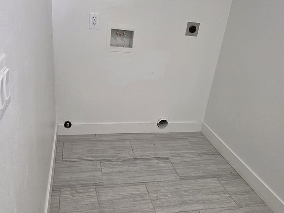 2nd image of 4289 Fernwood Ave #A