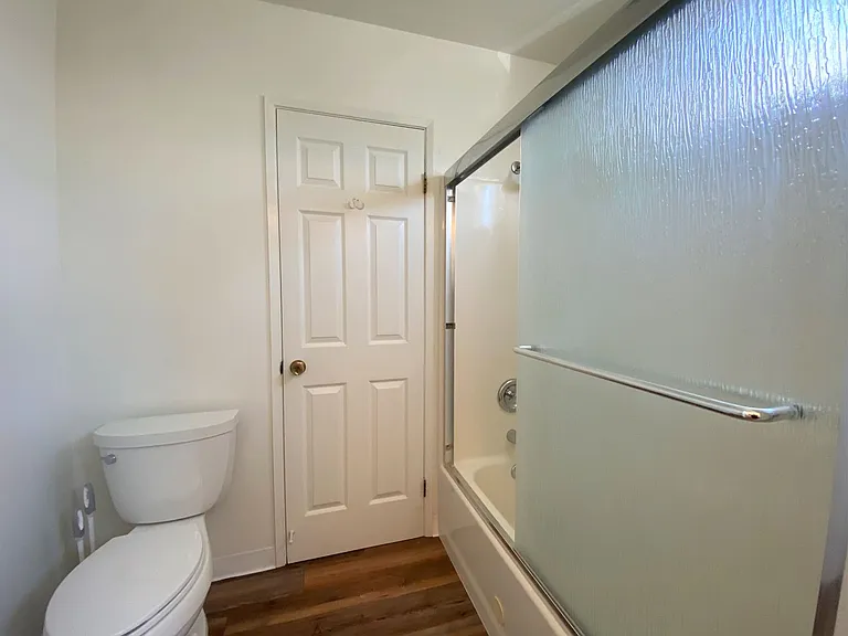 828 Avalon Ct — Photo 11