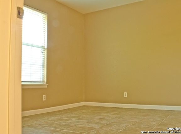 4th image of 202 Vanley Dr