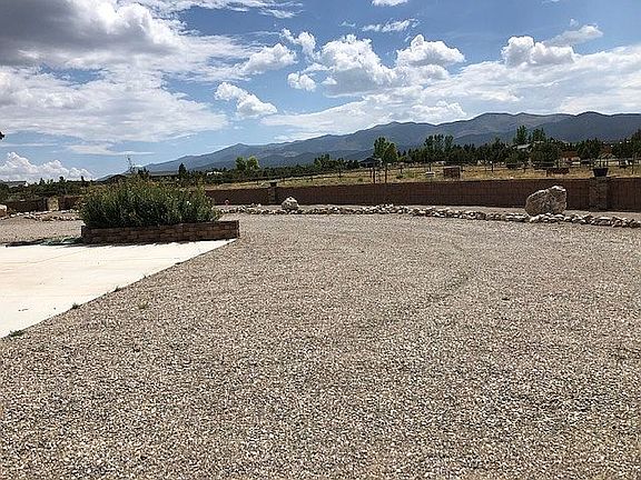 Circle driveway