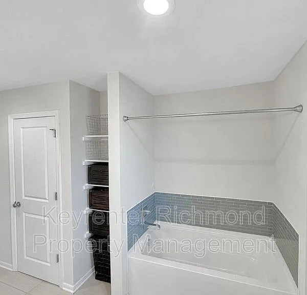 406 Bridge Creek Ct — Photo 24