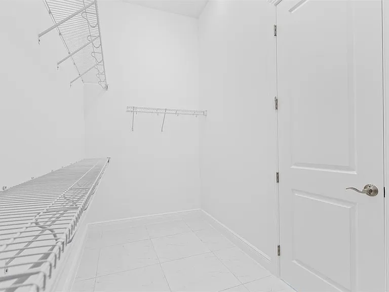 4931 Rivo Alto Cir — Photo 31
