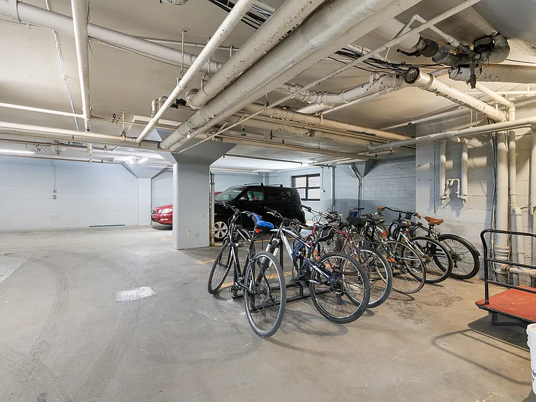 5858.5 N Sheridan Rd #408 — Photo 11