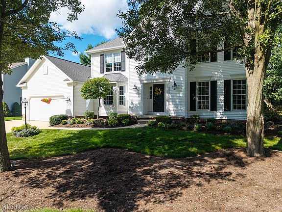 2nd image of 4210 Cheval Cir