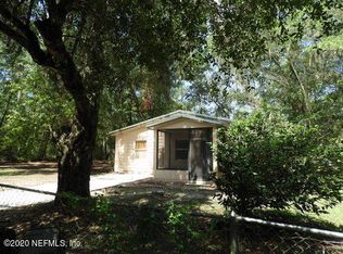 215 Dogwood Dr, Interlachen, FL 32148