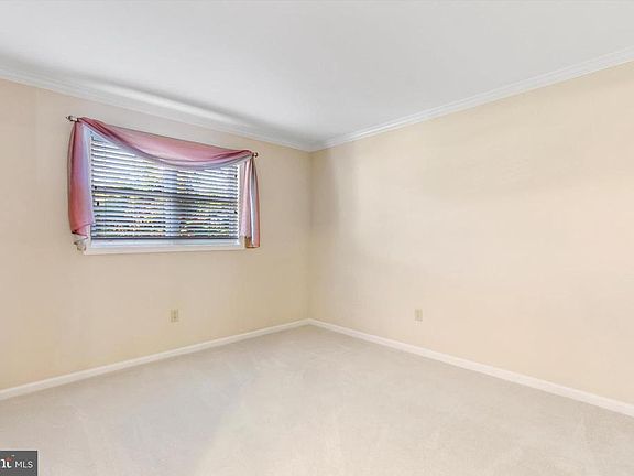4th image of 10935 Rockville Rd