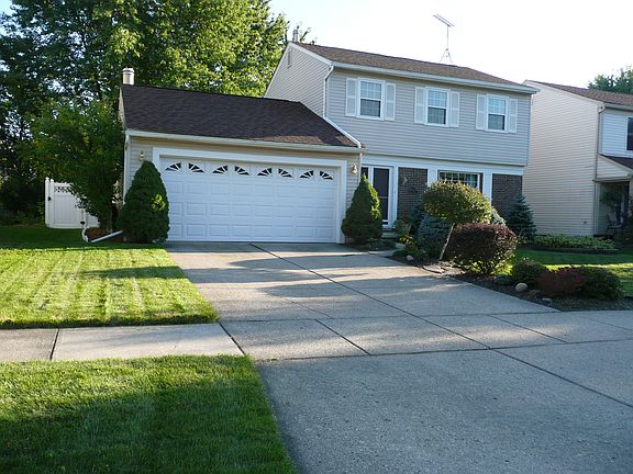 3rd image of 43133 Londonderry Ct