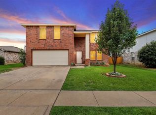 804 Bigfork Dr, Arlington, TX 76001