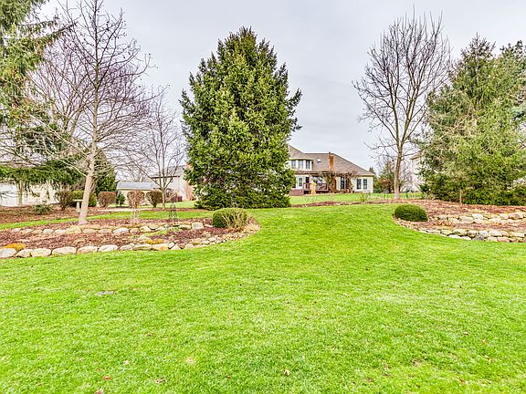 Extensive landscaping