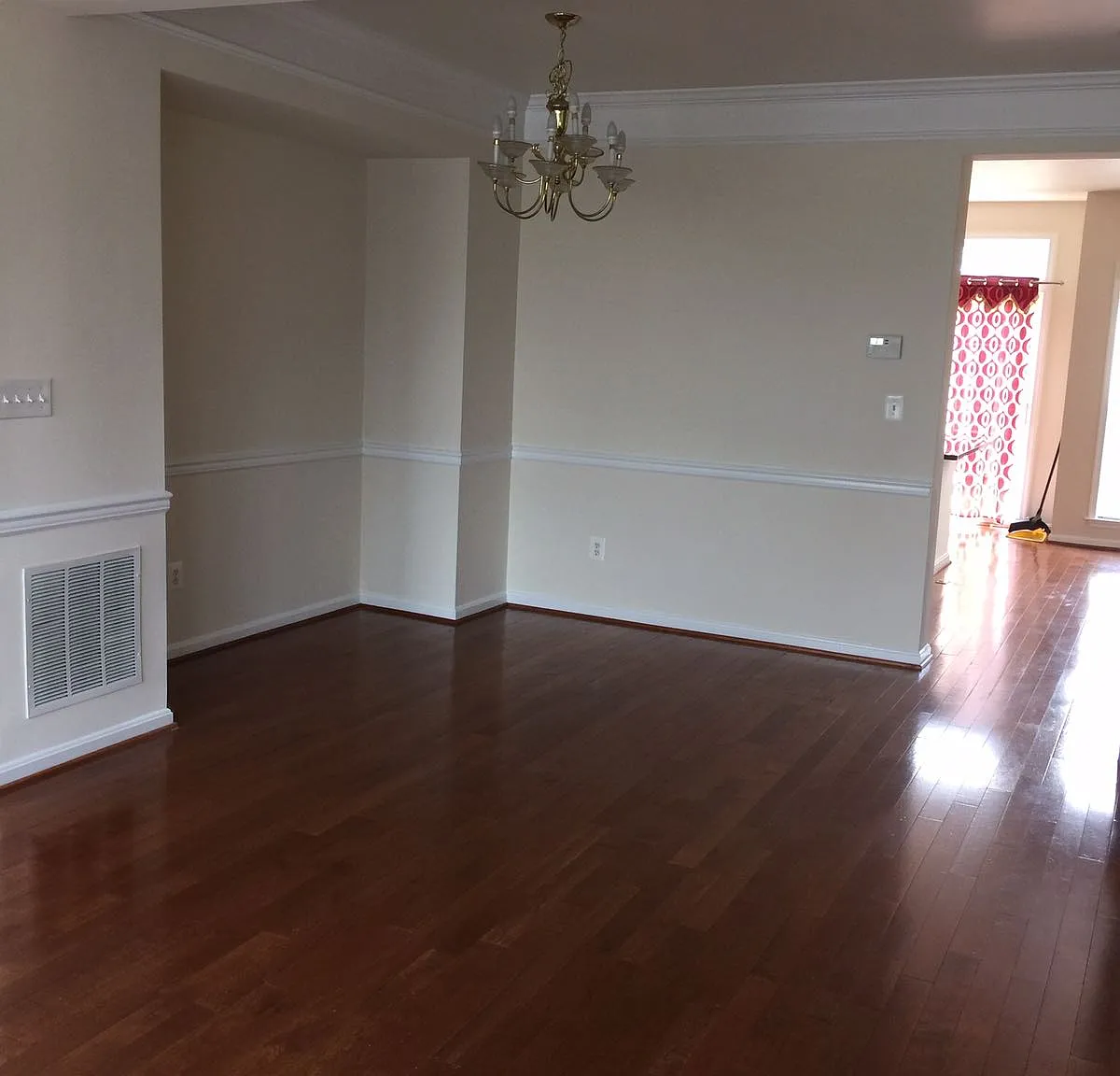 3 bed, 2180 sqft, $3,100 — Photo 1