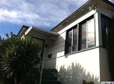 2nd image of 3841 York Blvd