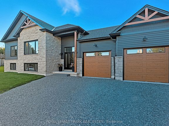 3rd image of 362 Carnegie Beach Rd