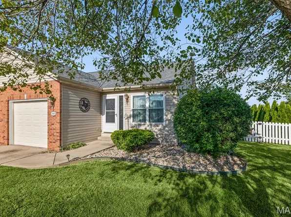 10929 Kentfield Dr, Lebanon, IL 62254