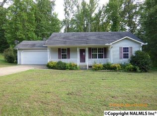 214 Riddle Rd, Albertville, AL 35950
