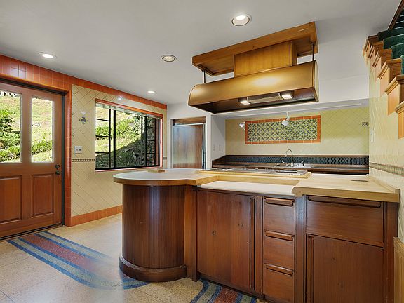 44th image of 2910 Crest Terrace Dr