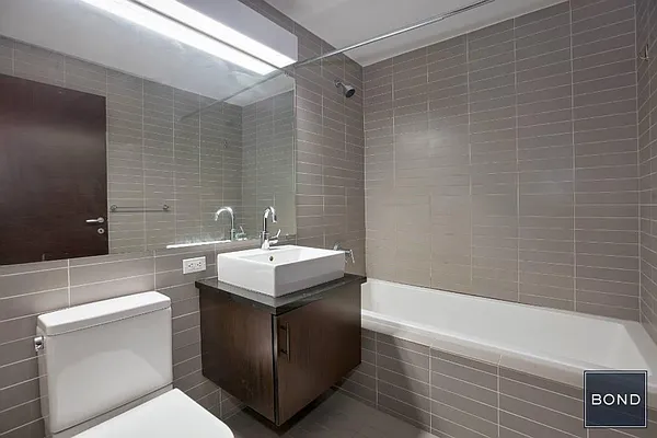 Rented by Bond New York | media 40