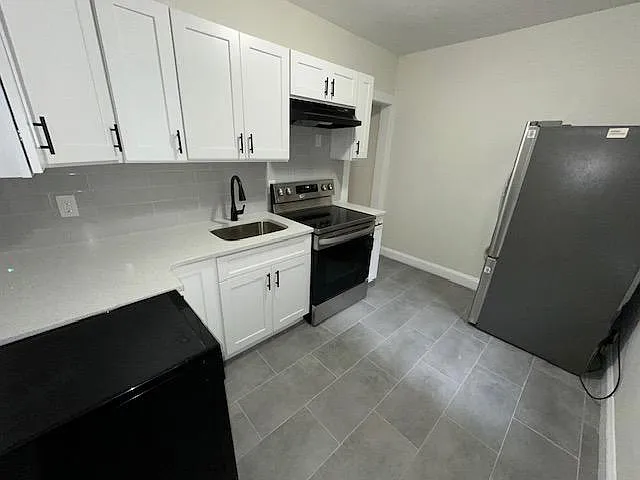 182 Ashford Ave #1 — Photo 2